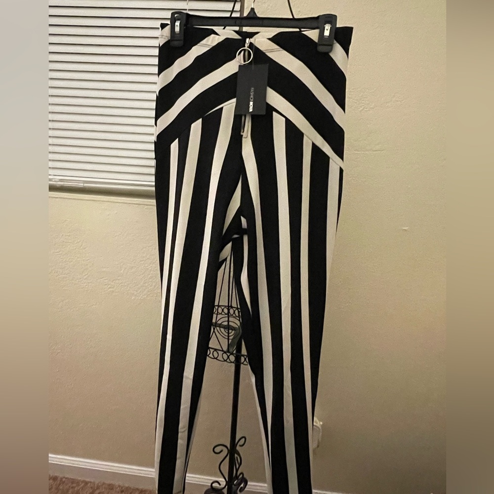 Black/ White striped pants XL